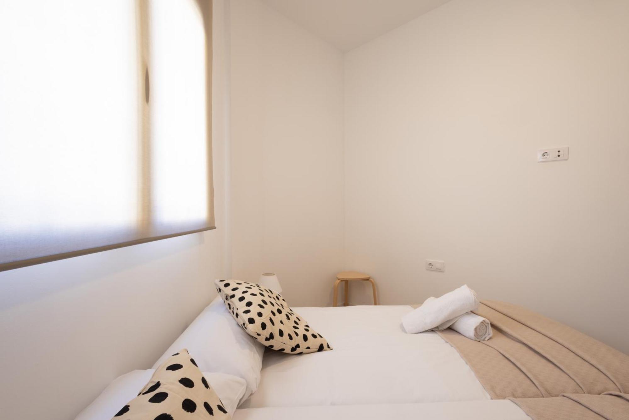 Cruz Cubierta Apartments Валенсия Екстериор снимка
