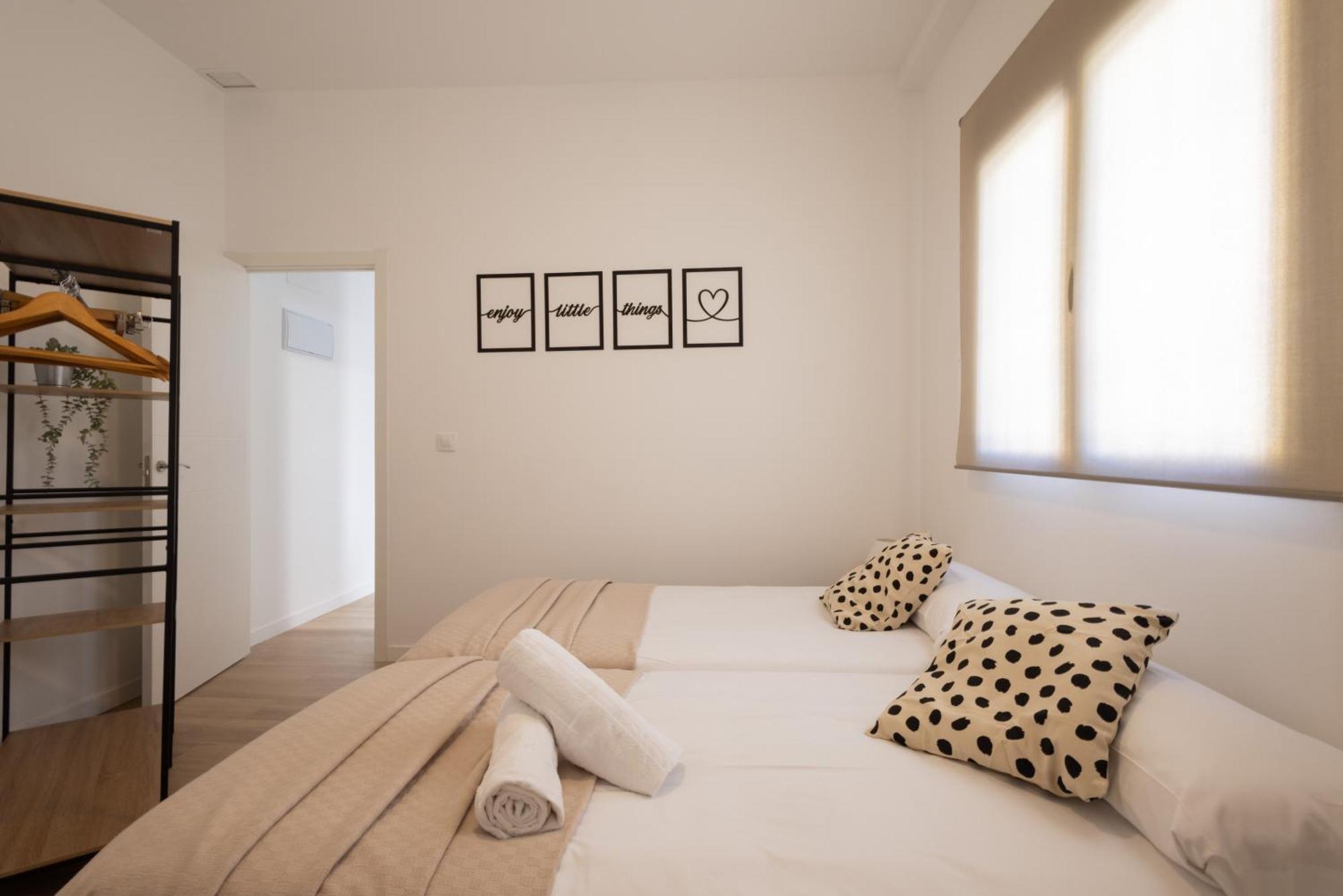 Cruz Cubierta Apartments Валенсия Екстериор снимка